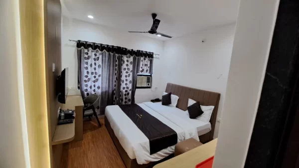 luxury room with ac