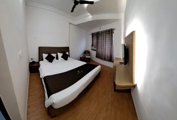 double bed room