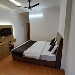 double bed room