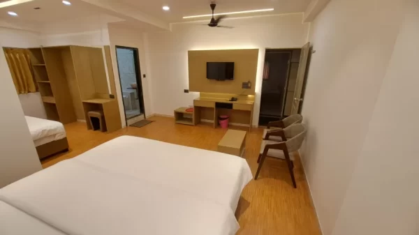 4 bed room with ac